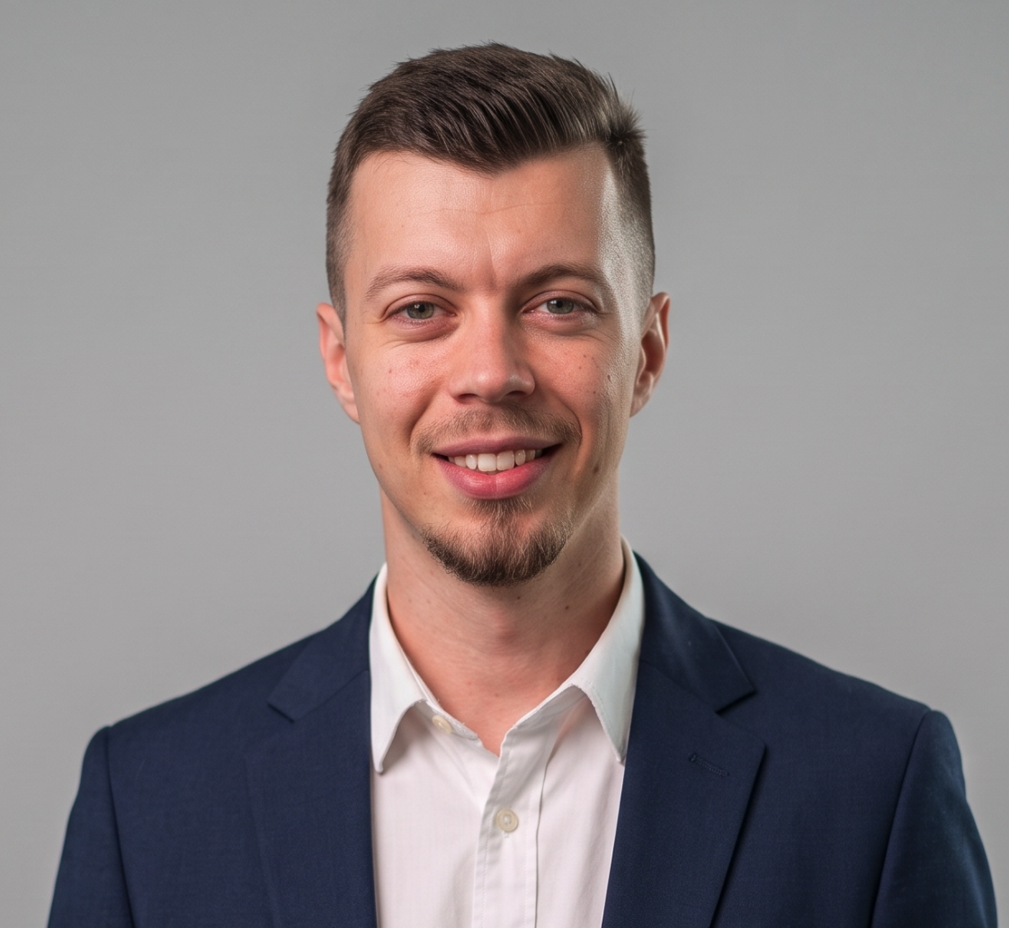 Daniel Fortu headshot